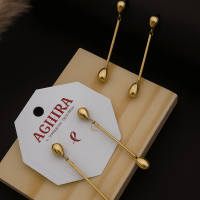 Minimalist Drop Earrings – Sleek Gold Bar Design