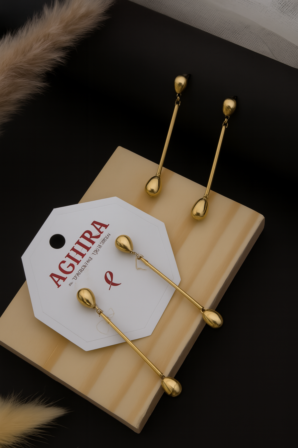 Minimalist Drop Earrings – Sleek Gold Bar Design